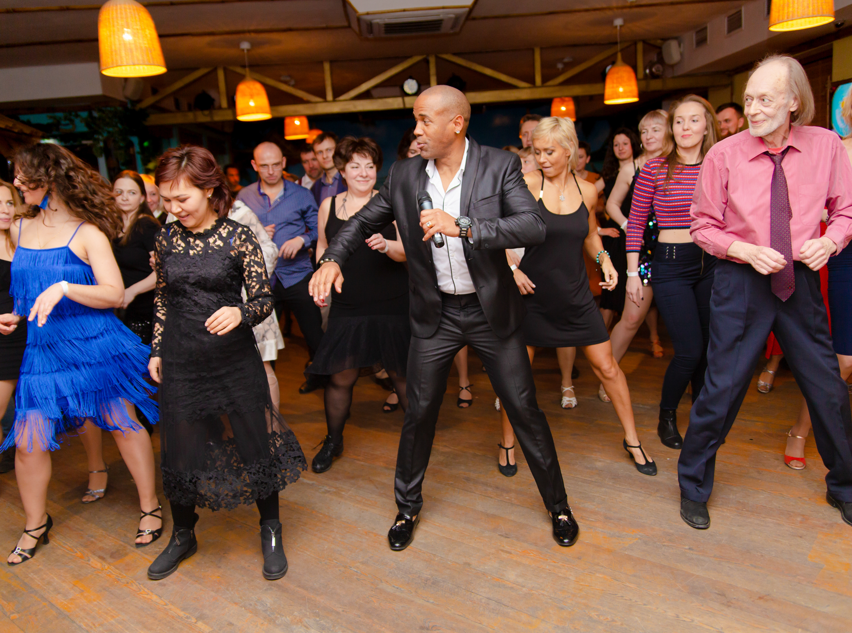 35 Best Songs for the Electric Slide Dance